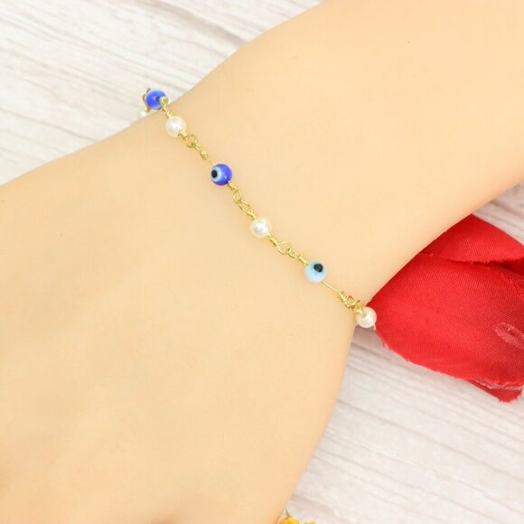 "Trendy Handmade Bracelet – A Thoughtful Gift for Girls & Women | UNVRC1380 - Picture 7 of 10